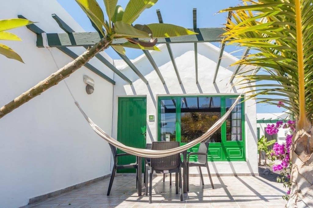 Bandama 14! 2 Bedroom Newly Renovated Bungalow, Los Pocillos, Puerto Del Carmen. Puerto del Carmen  Eksteriør bilde